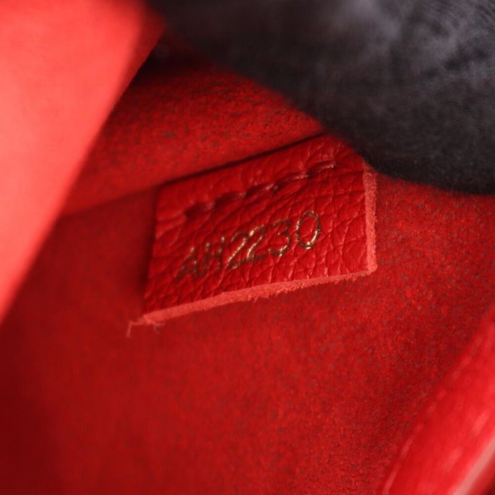 Louis Vuitton Victoire Monogram Shoulder Bag - Picture 2 of 10